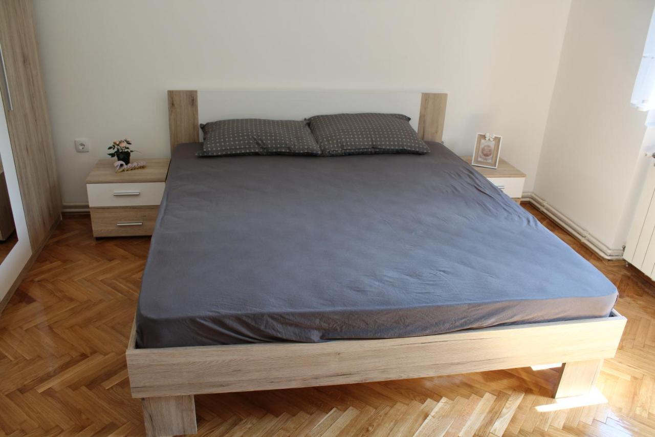 M Apartment Vrsac Eksteriør bilde